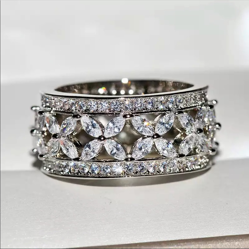 New High Quality White Zircon Band - Picture 3 of 3